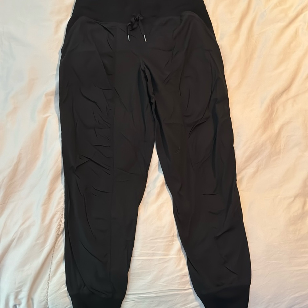 Lululemon Black dance studio barely worn size 12 jogger